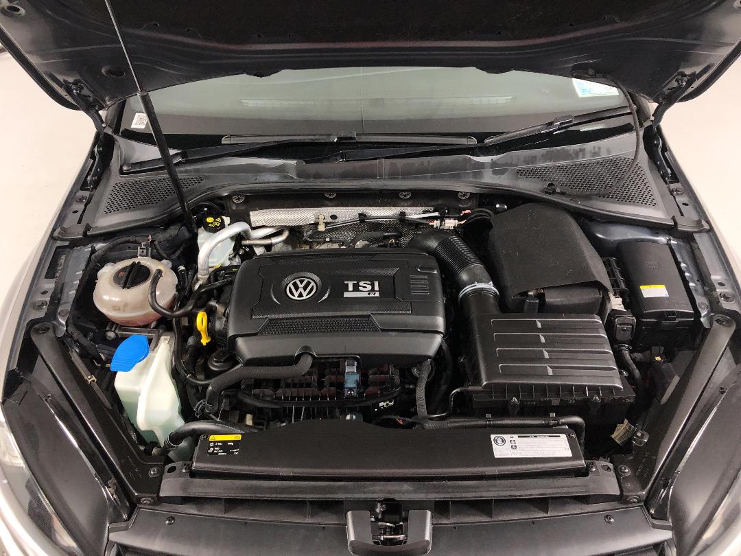 Photo '13' of Volkswagen Golf Photo '13' of Volkswagen Golf