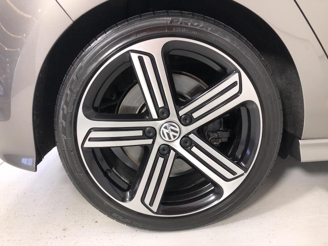 Photo '12' of Volkswagen Golf Photo '12' of Volkswagen Golf