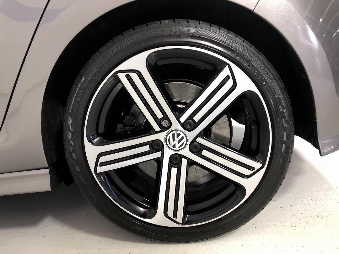 Photo '11' of Volkswagen Golf Photo '11' of Volkswagen Golf