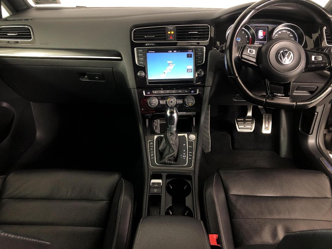 Photo '17' of Volkswagen Golf Photo '17' of Volkswagen Golf