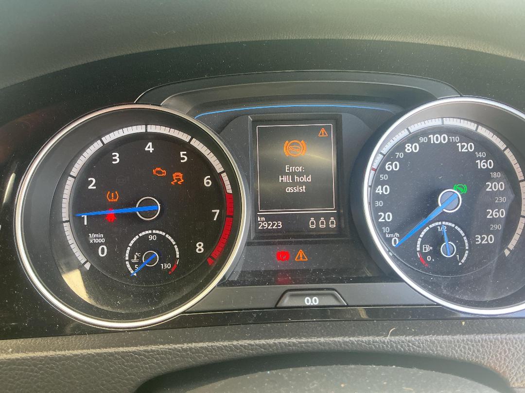 Photo '22' of Volkswagen Golf R Photo '22' of Volkswagen Golf R