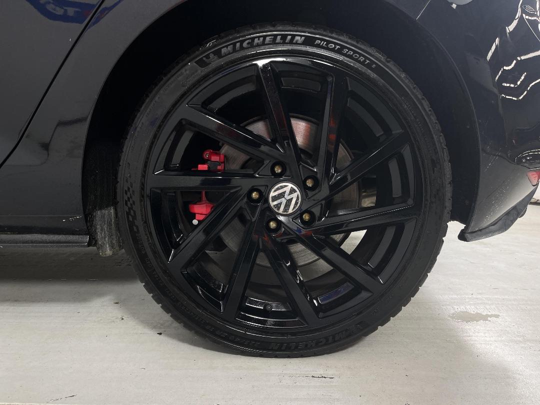 Photo '11' of Volkswagen Golf Photo '11' of Volkswagen Golf