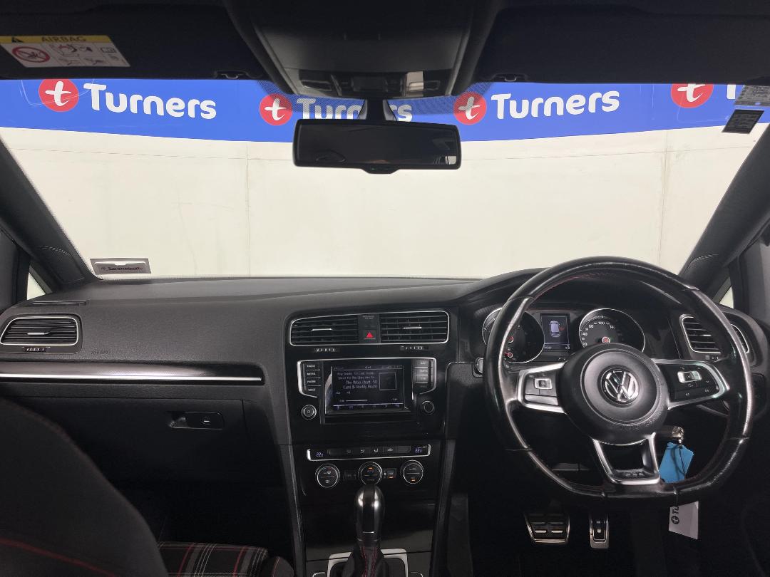 Photo '17' of Volkswagen Golf Photo '17' of Volkswagen Golf