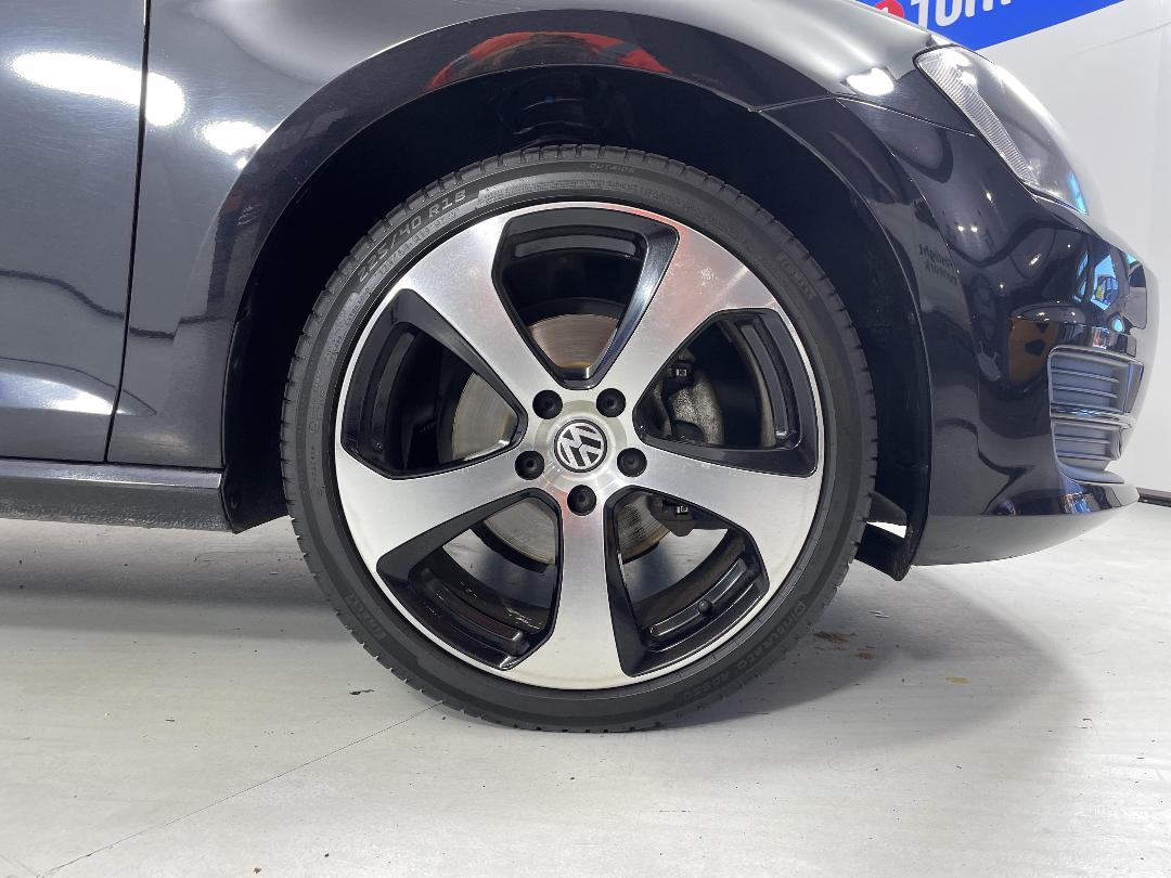 Photo '9' of Volkswagen Golf Photo '9' of Volkswagen Golf