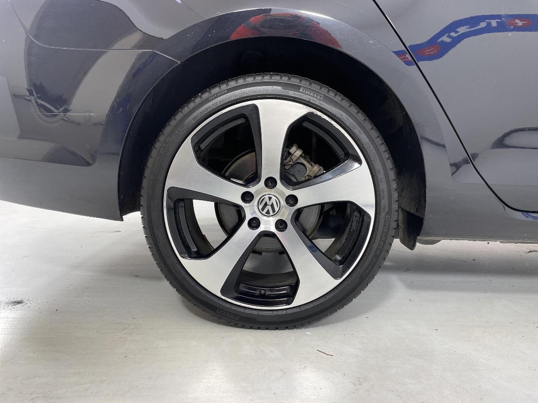 Photo '12' of Volkswagen Golf Photo '12' of Volkswagen Golf