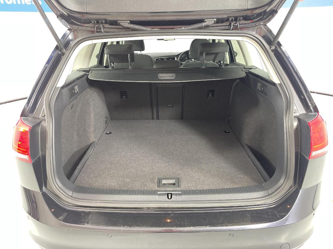 Photo '14' of Volkswagen Golf Photo '14' of Volkswagen Golf