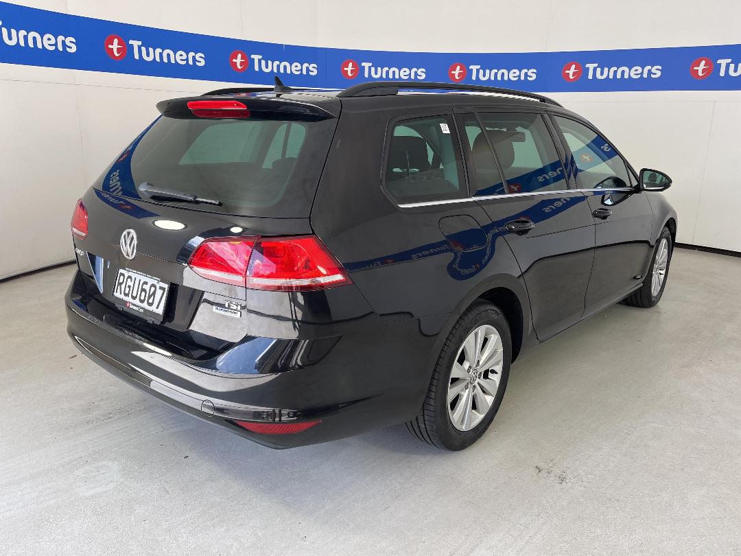 Photo '7' of Volkswagen Golf Photo '7' of Volkswagen Golf