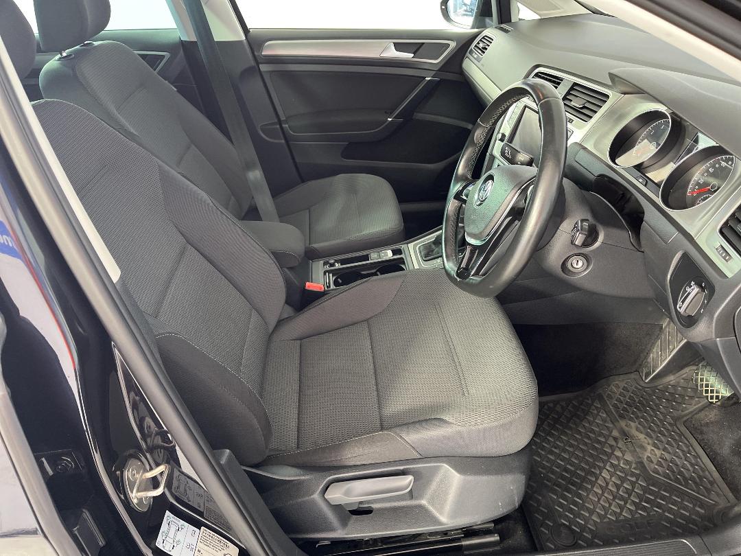 Photo '16' of Volkswagen Golf Photo '16' of Volkswagen Golf