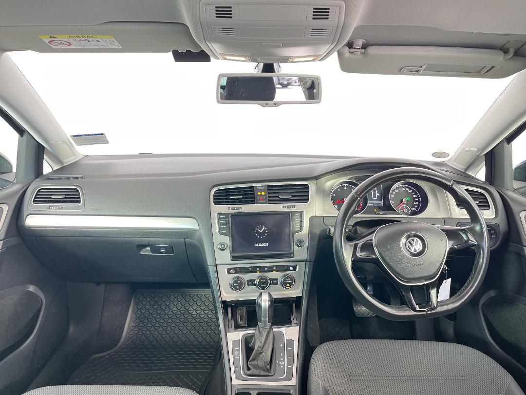 Photo '17' of Volkswagen Golf Photo '17' of Volkswagen Golf