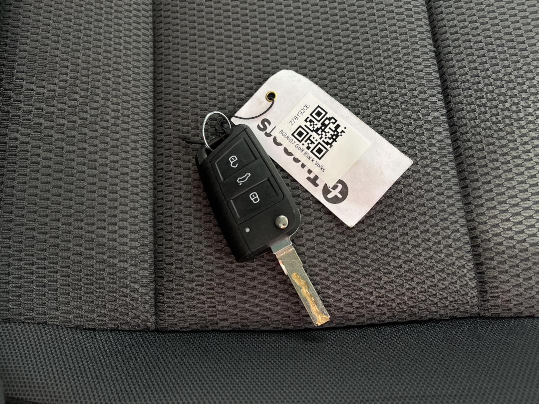 Photo '22' of Volkswagen Golf Photo '22' of Volkswagen Golf