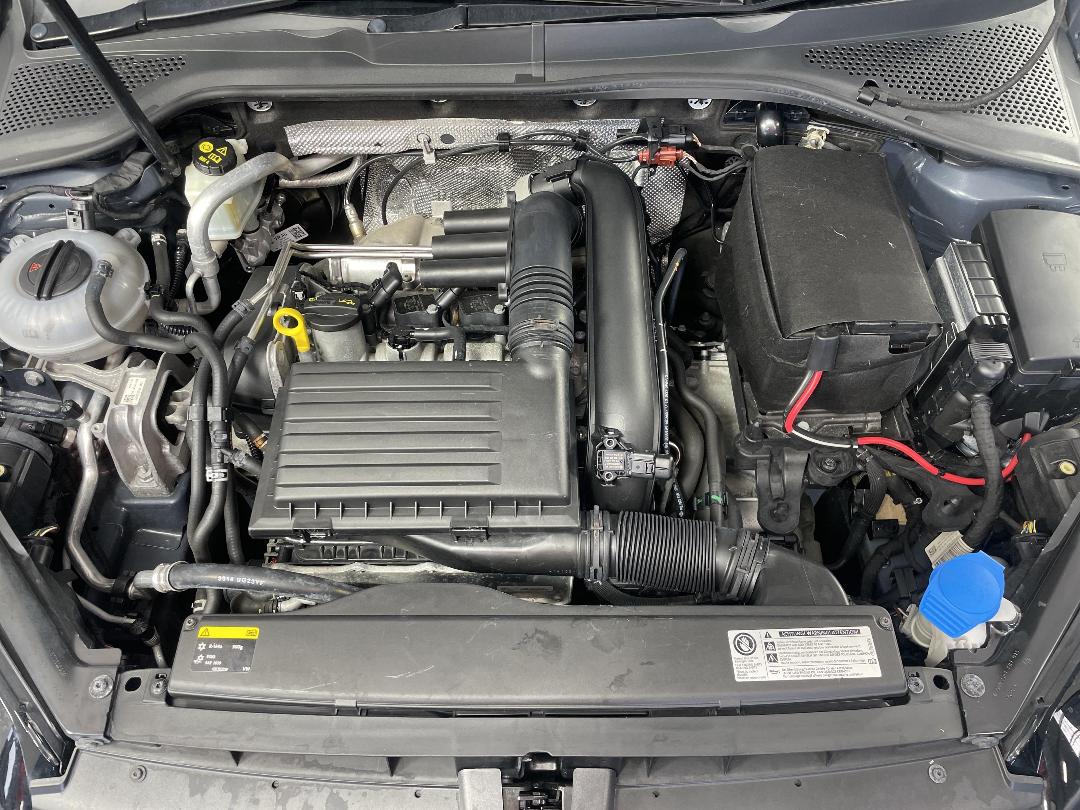 Photo '13' of Volkswagen Golf