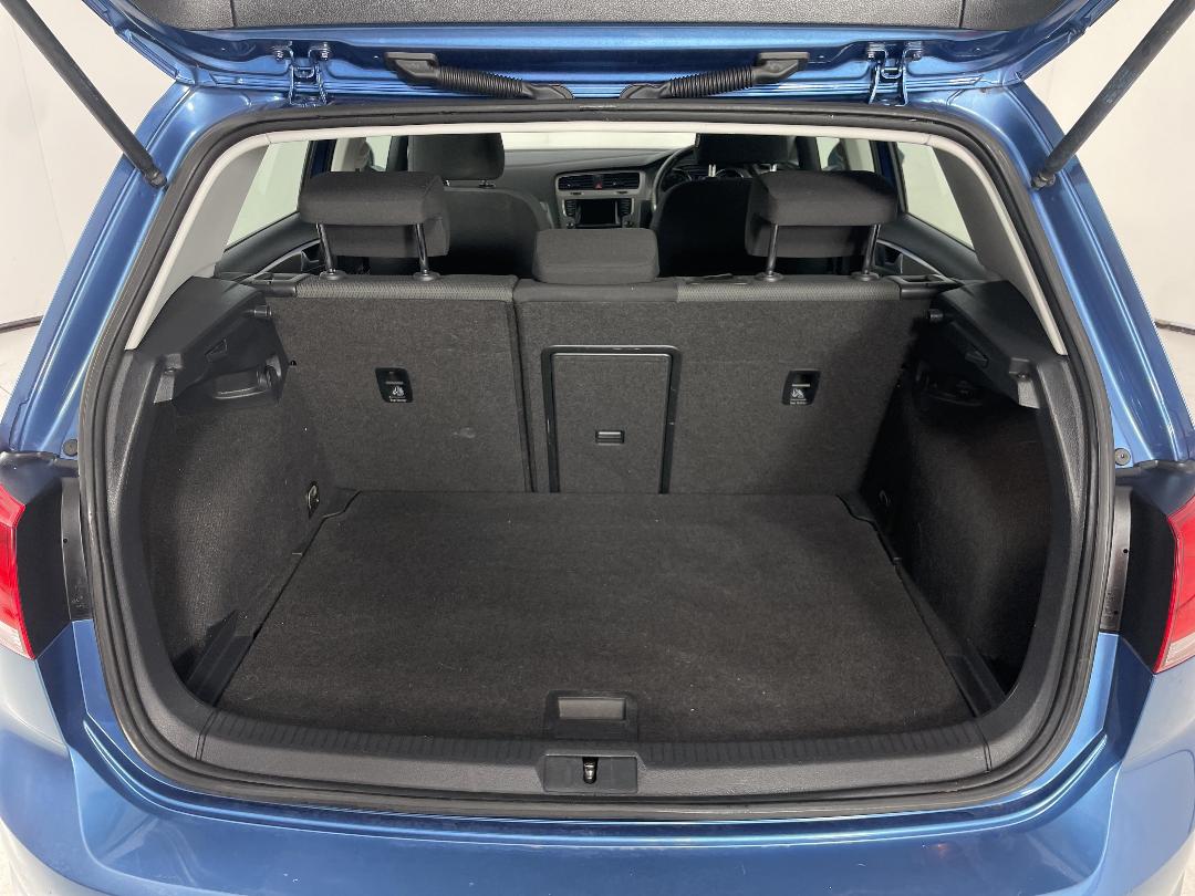 Photo '14' of Volkswagen Golf