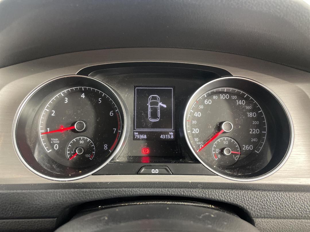 Photo '21' of Volkswagen Golf