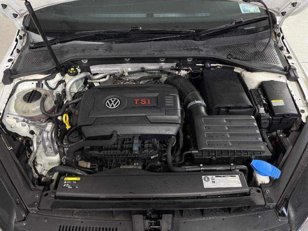 Photo '13' of Volkswagen Golf Photo '13' of Volkswagen Golf