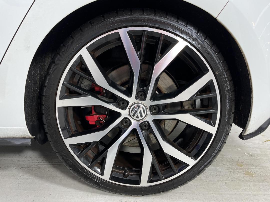 Photo '11' of Volkswagen Golf Photo '11' of Volkswagen Golf