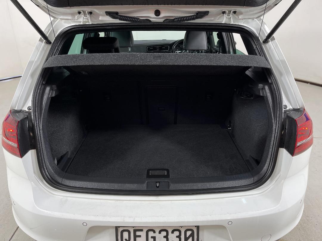 Photo '14' of Volkswagen Golf Photo '14' of Volkswagen Golf