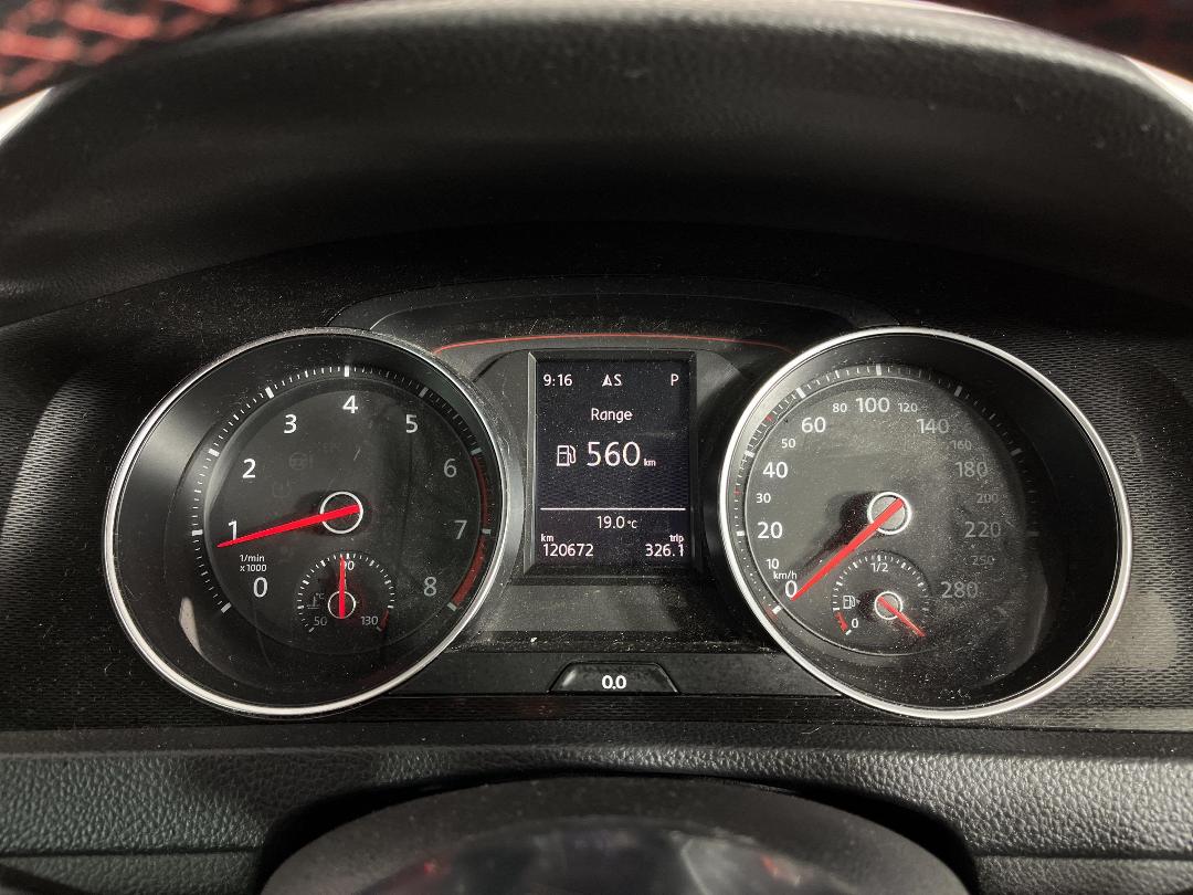 Photo '21' of Volkswagen Golf Photo '21' of Volkswagen Golf