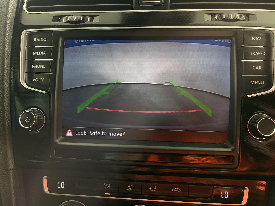 Photo '26' of Volkswagen Golf Photo '26' of Volkswagen Golf