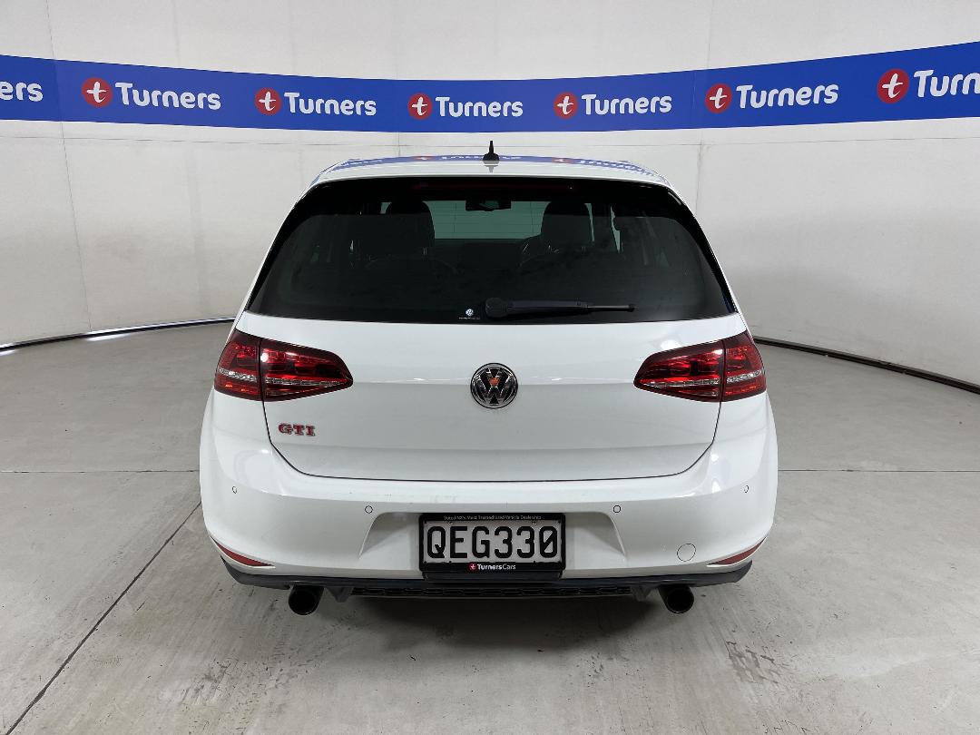 Photo '6' of Volkswagen Golf