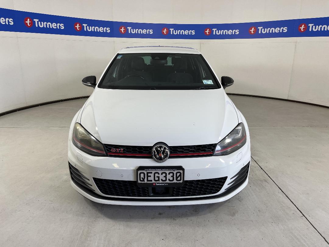 Photo '2' of Volkswagen Golf