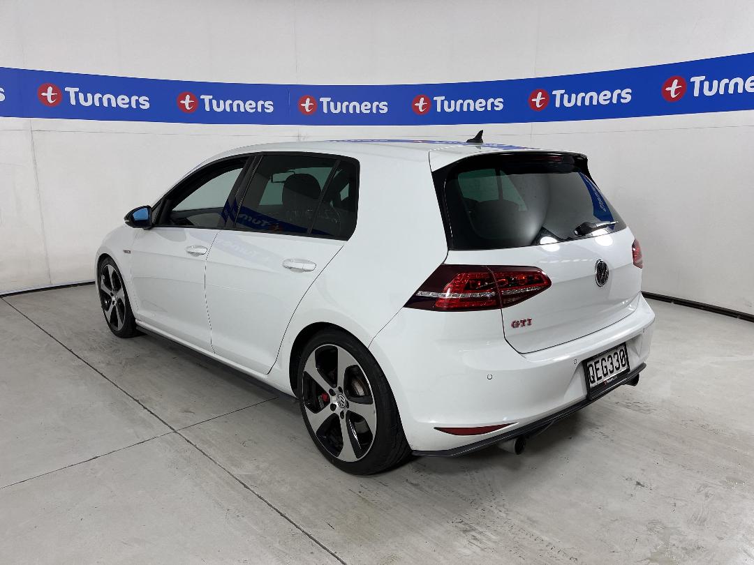 Photo '5' of Volkswagen Golf