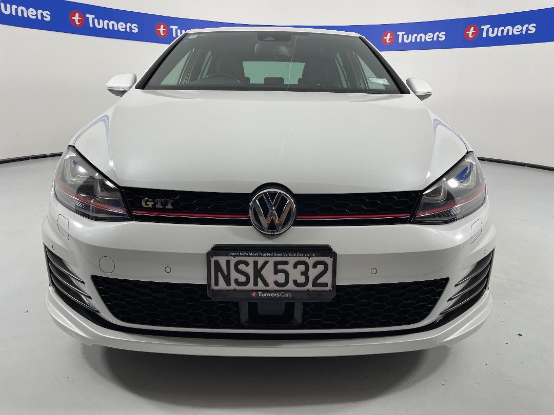 Photo '2' of Volkswagen Golf