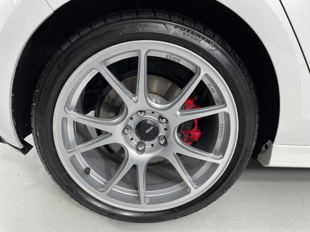 Photo '12' of Volkswagen Golf