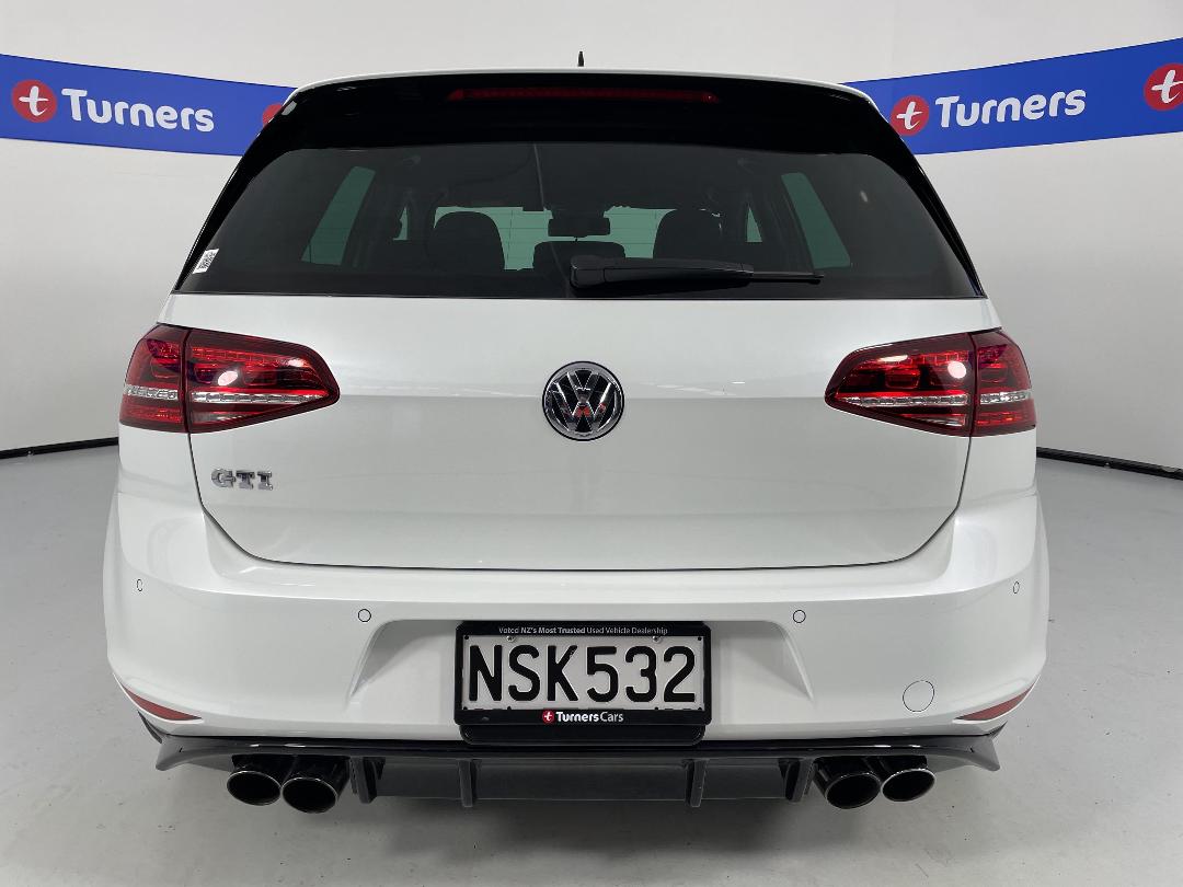 Photo '6' of Volkswagen Golf