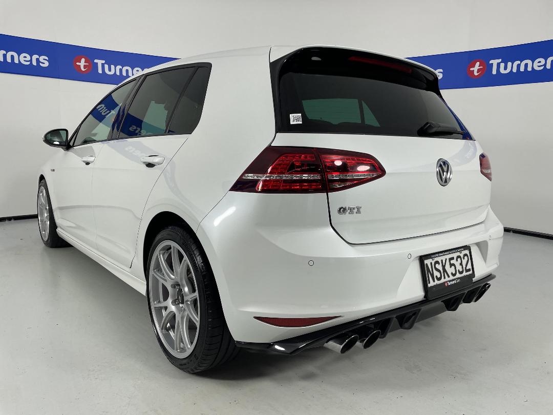 Photo '5' of Volkswagen Golf