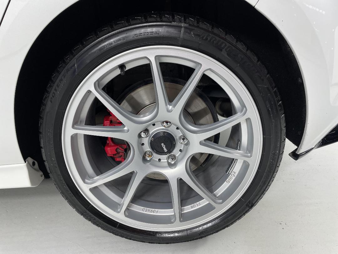 Photo '11' of Volkswagen Golf