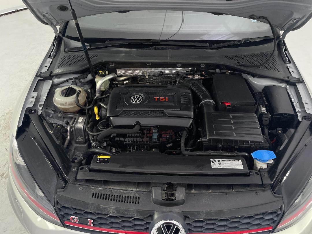 Photo '13' of Volkswagen Golf Photo '13' of Volkswagen Golf