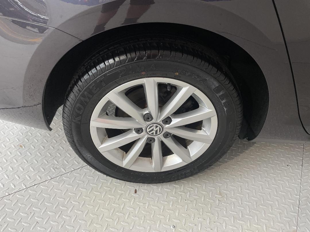 Photo '12' of Volkswagen Golf