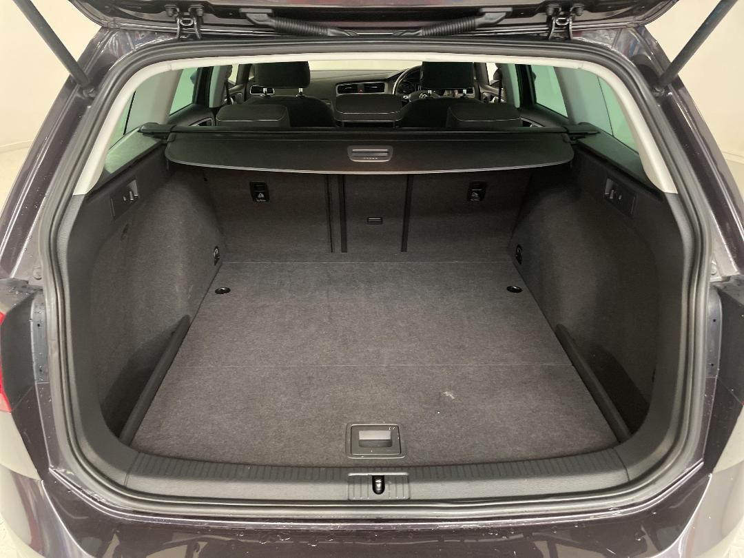 Photo '14' of Volkswagen Golf