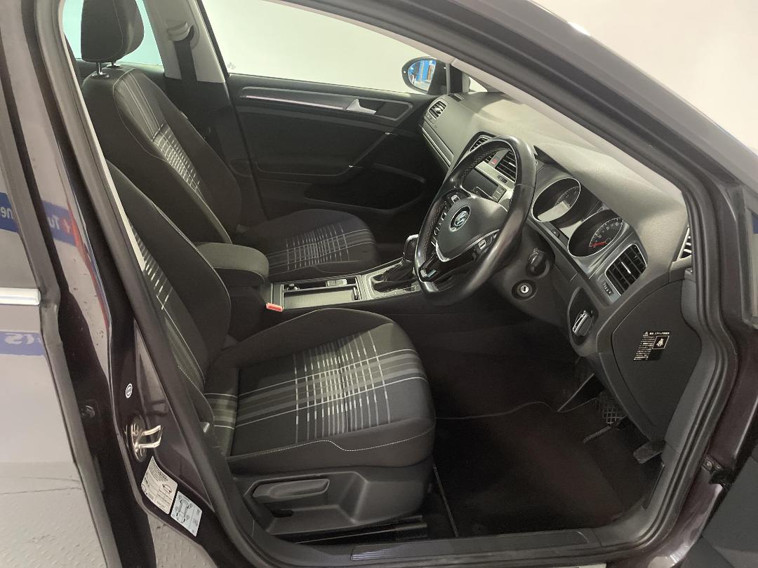 Photo '16' of Volkswagen Golf