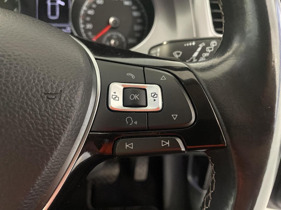 Photo '26' of Volkswagen Golf