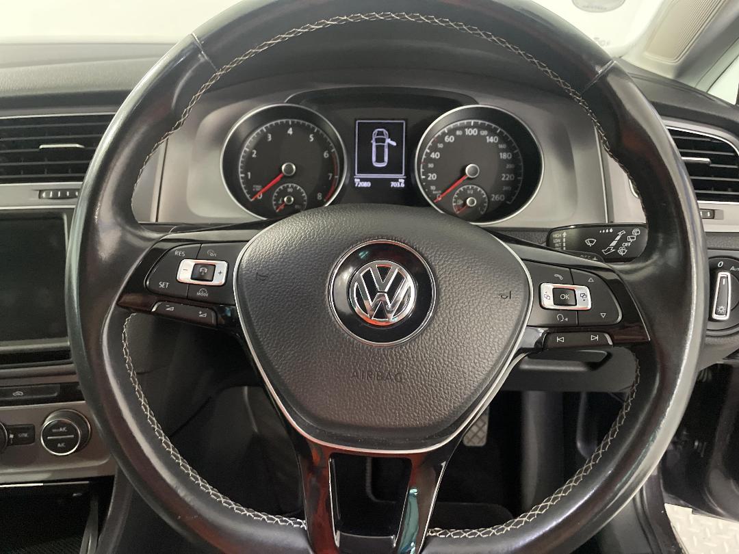 Photo '28' of Volkswagen Golf