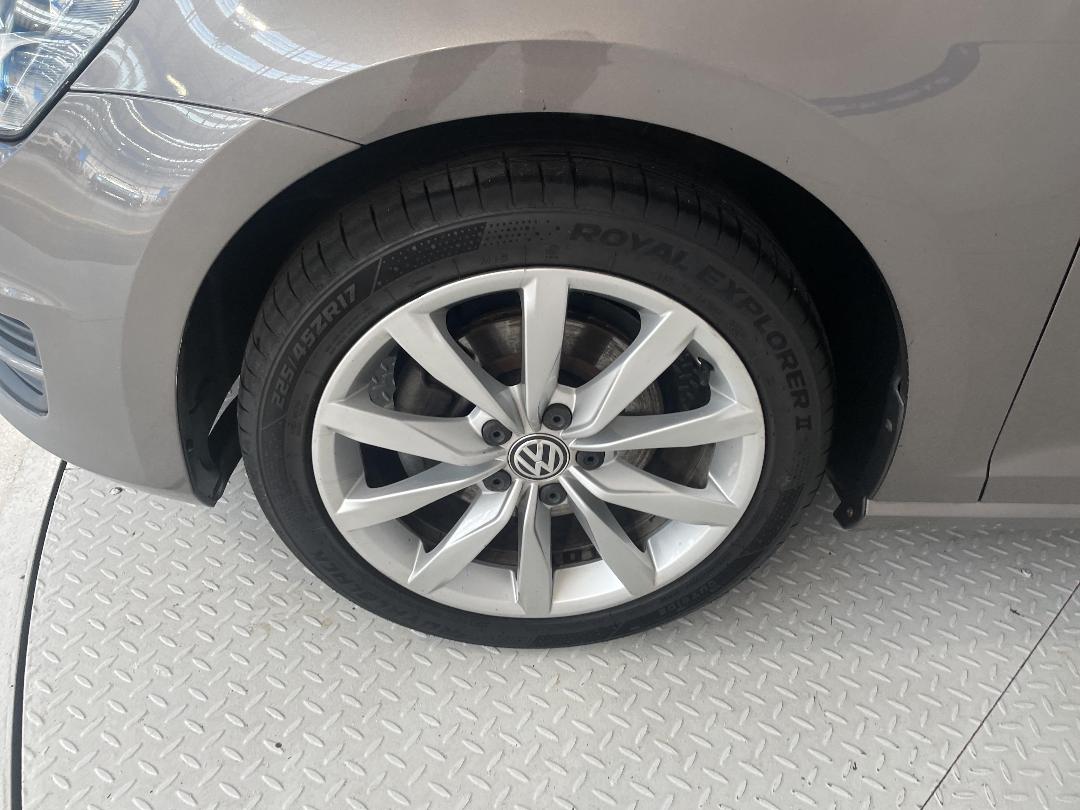 Photo '10' of Volkswagen Golf