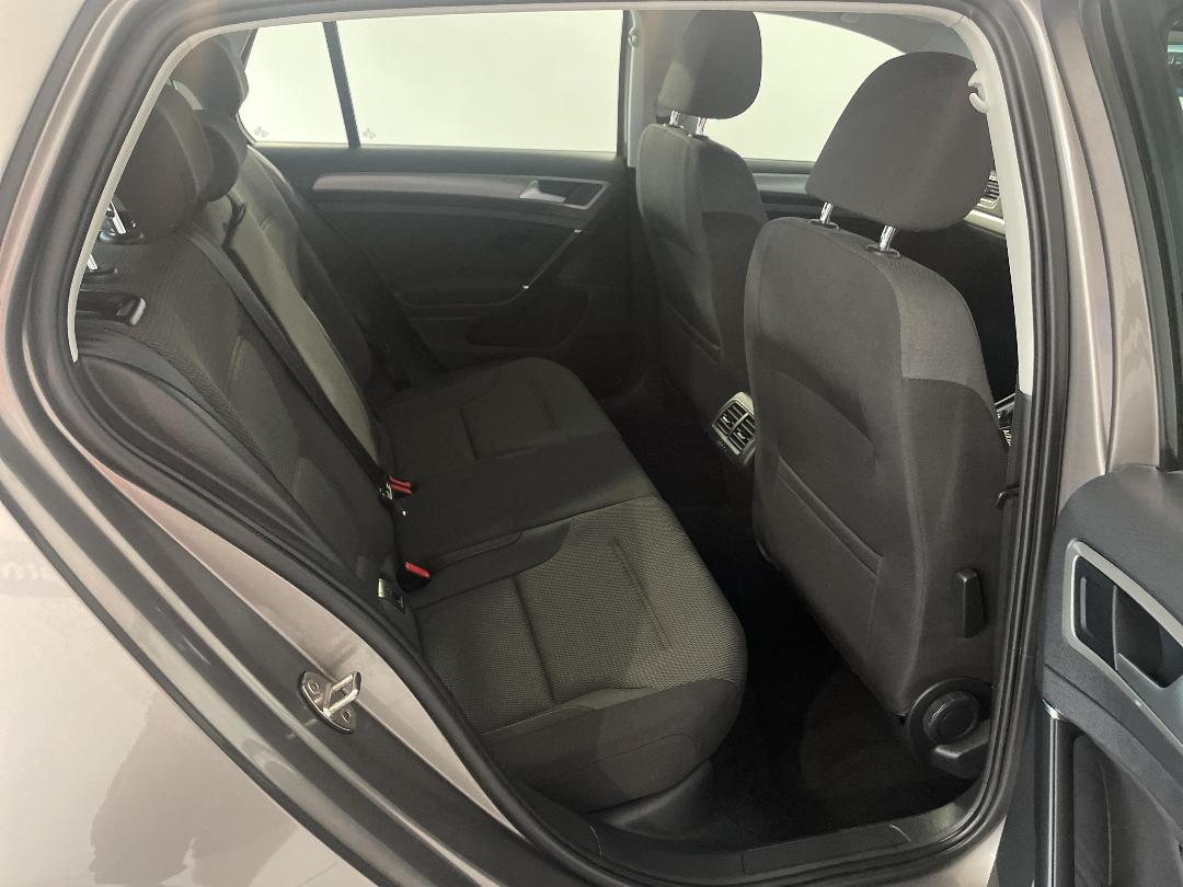 Photo '20' of Volkswagen Golf