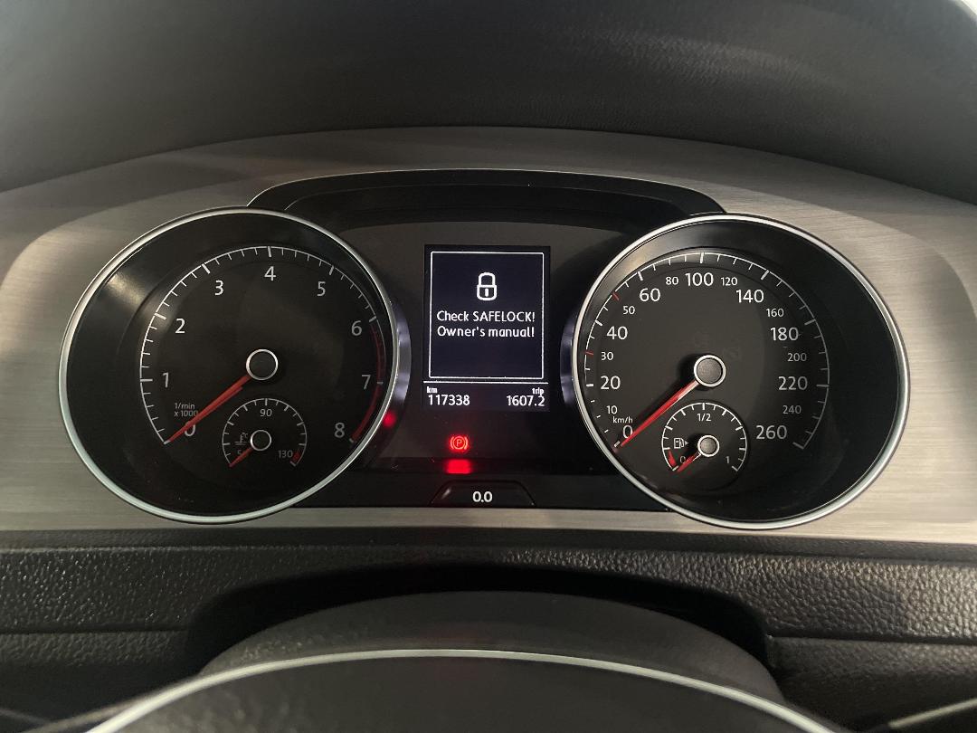 Photo '21' of Volkswagen Golf