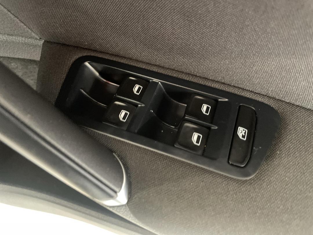 Photo '23' of Volkswagen Golf