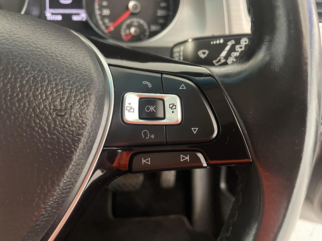 Photo '25' of Volkswagen Golf