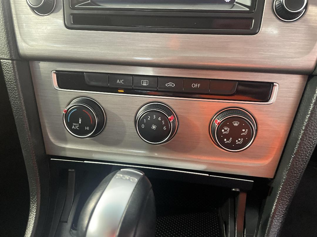 Photo '29' of Volkswagen Golf