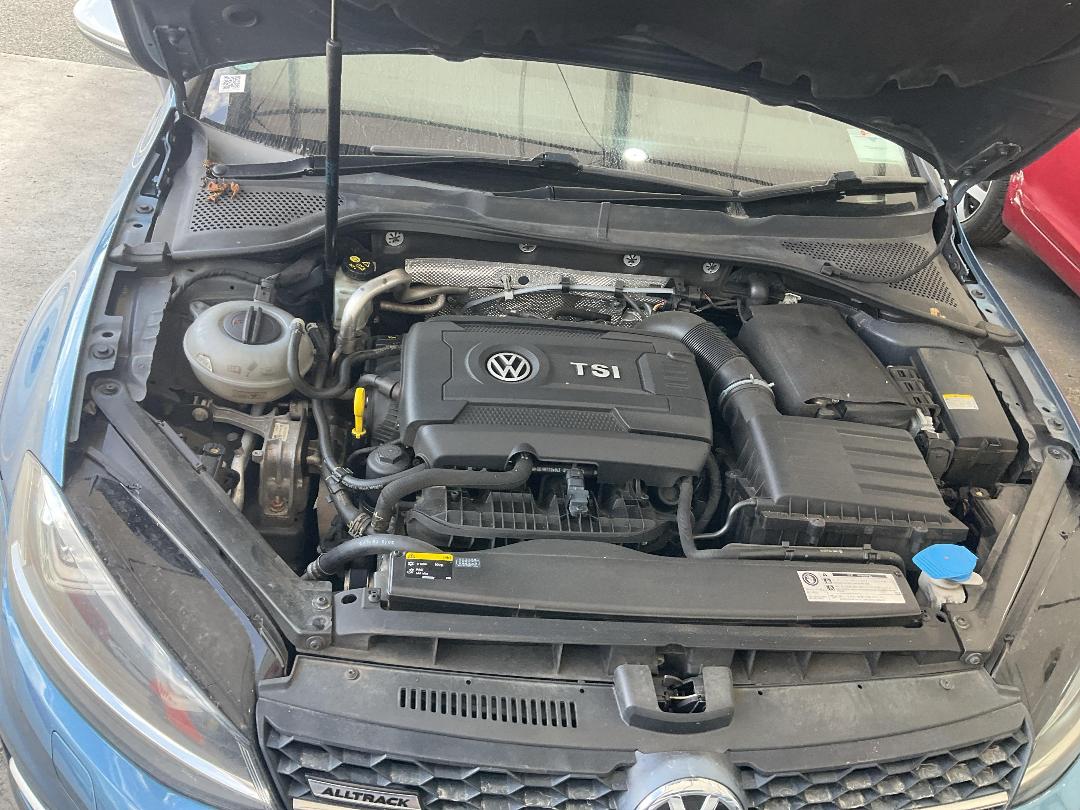 Photo '16' of Volkswagen Golf Photo '16' of Volkswagen Golf