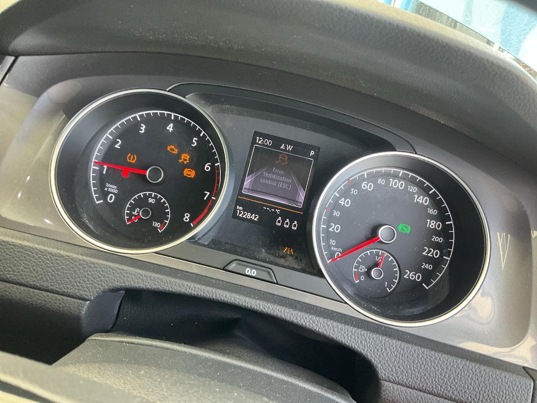 Photo '18' of Volkswagen Golf Photo '18' of Volkswagen Golf