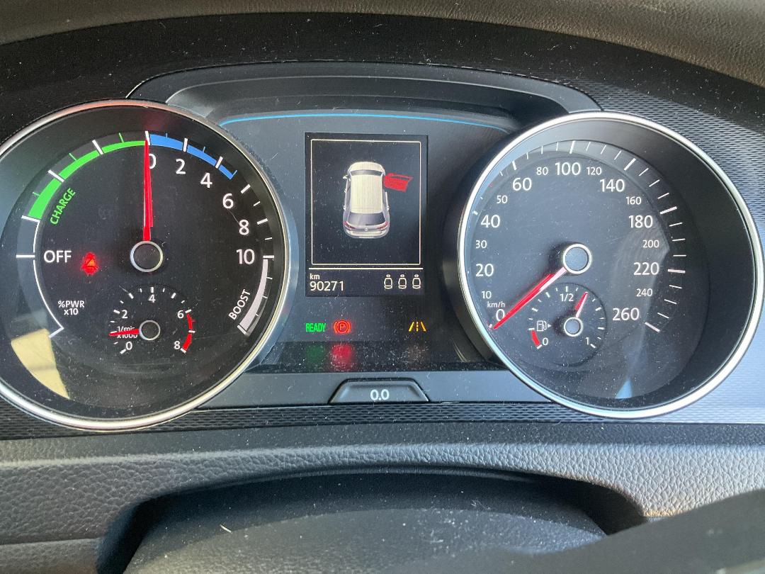 Photo '8' of Volkswagen Golf