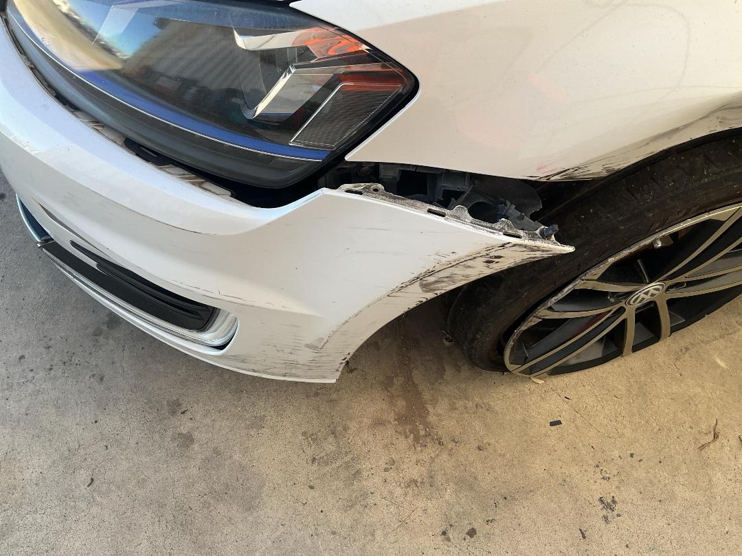 Photo '16' of Volkswagen Golf