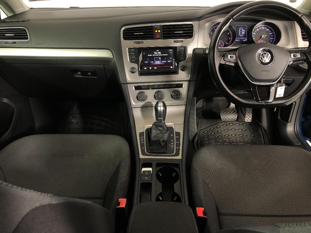 Photo '17' of Volkswagen Golf Photo '17' of Volkswagen Golf