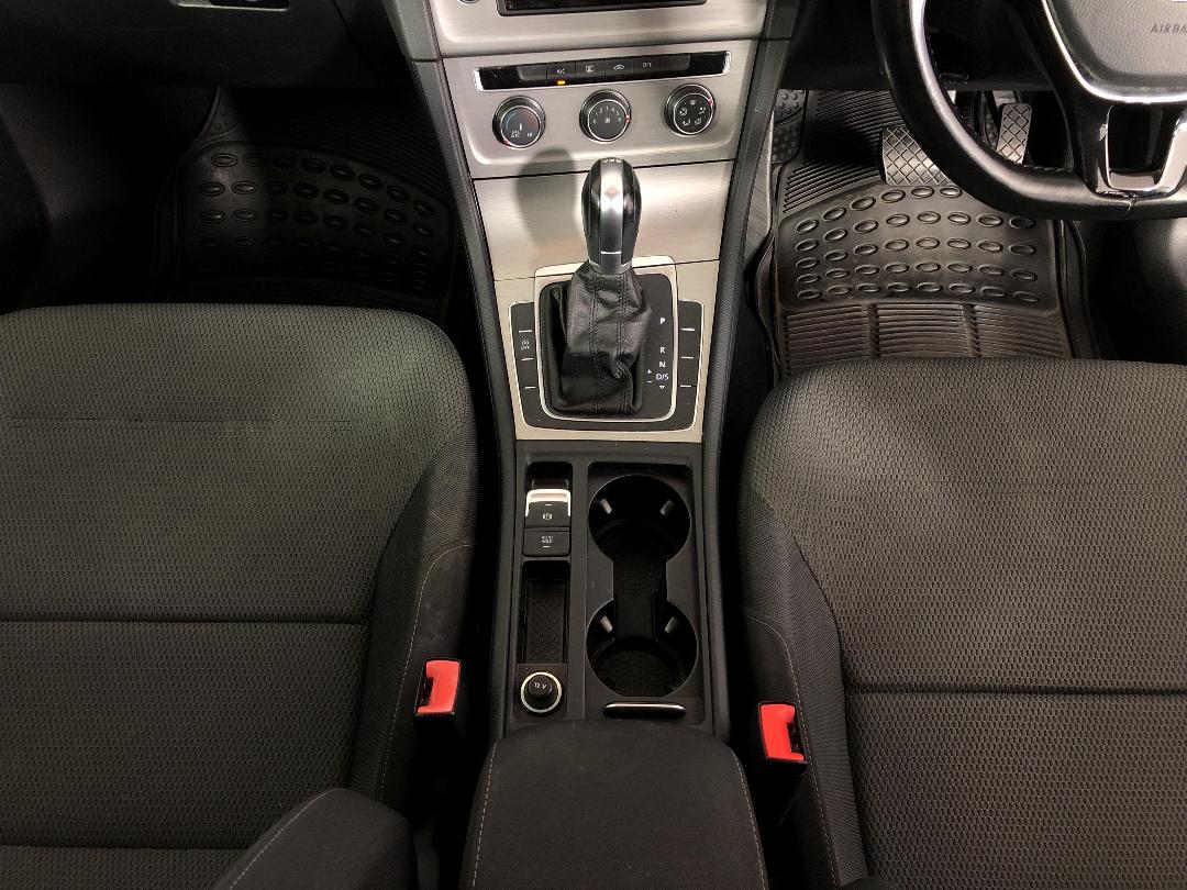 Photo '18' of Volkswagen Golf Photo '18' of Volkswagen Golf