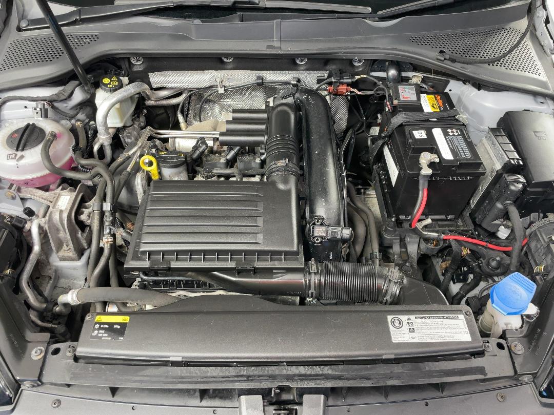 Photo '13' of Volkswagen Golf Photo '13' of Volkswagen Golf