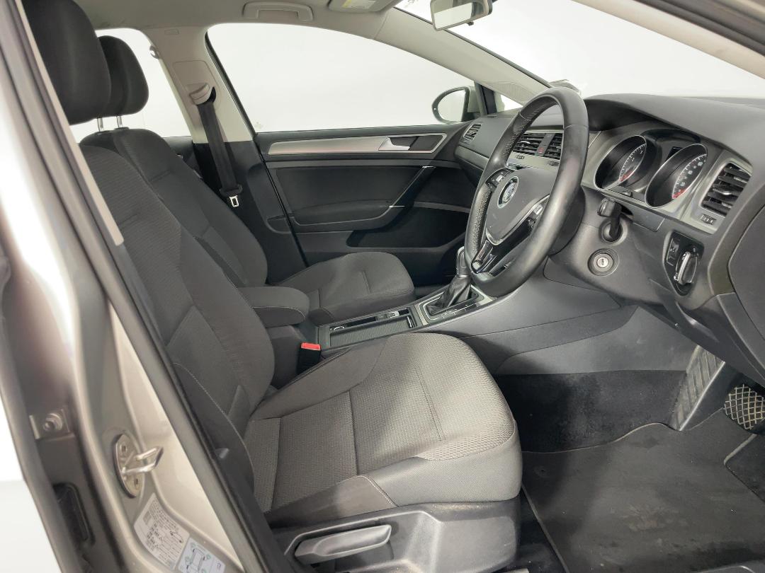 Photo '16' of Volkswagen Golf Photo '16' of Volkswagen Golf